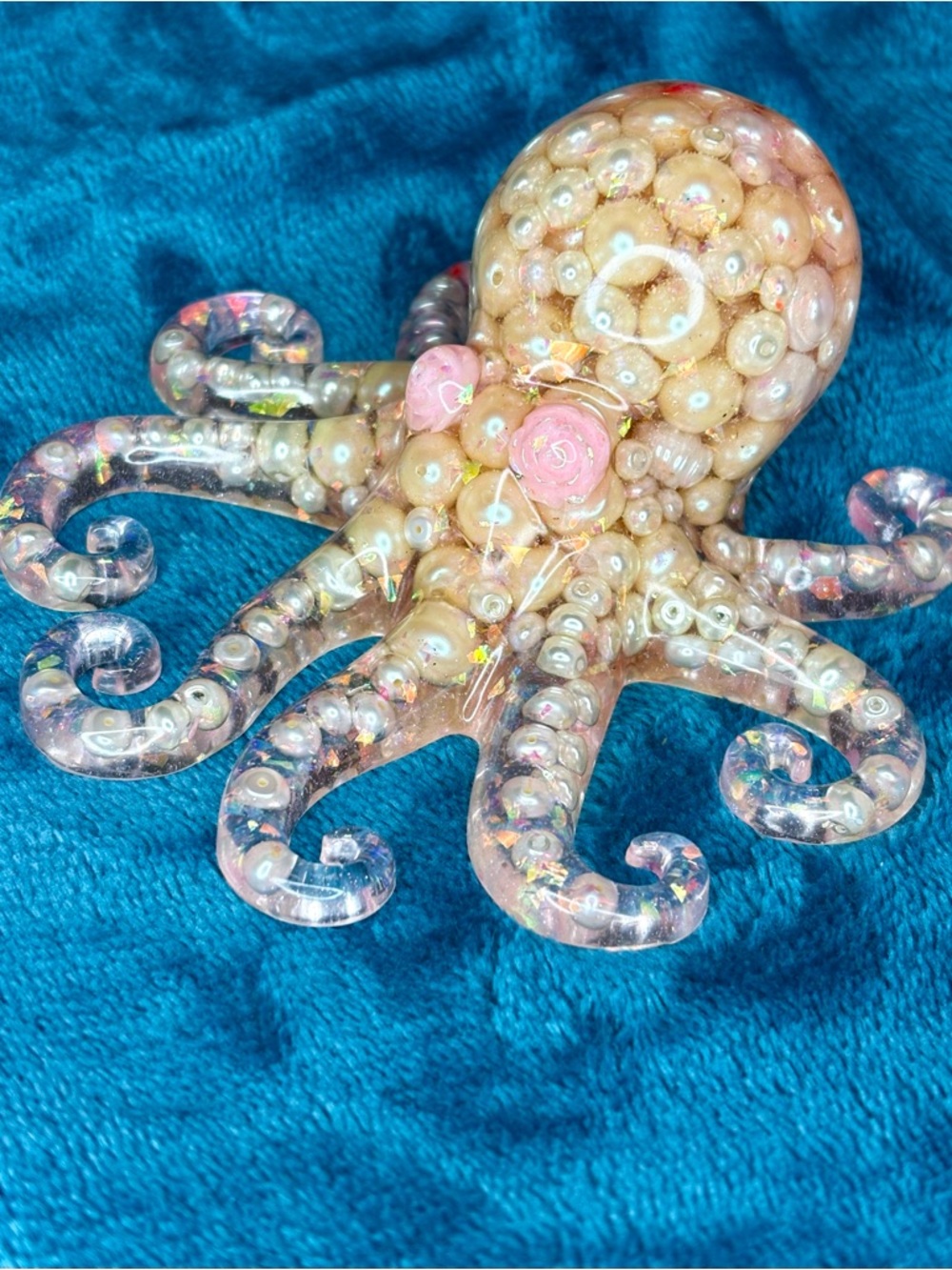 Octopus Figurine with Pearl Details/ HANDMADE - Pink and Cream - Picture 2 of 5